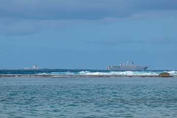 Cuatro países participan en ejercicios de desembarco frente a Las Canteras (Foto Antonio Rico)